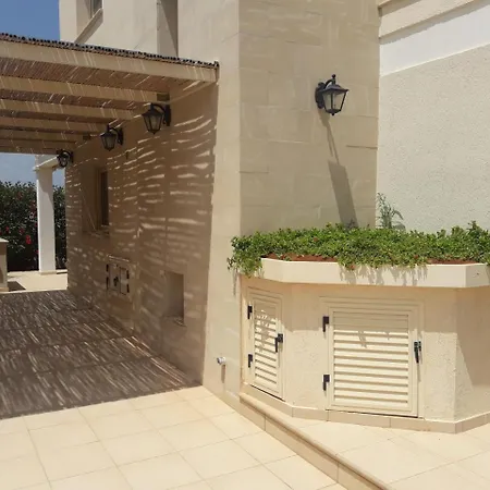 וילה Anthorina 5 *